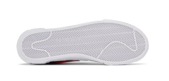 Унисекс кроссовки Nike KAWS x sacai x Blazer Low 'Team Red'