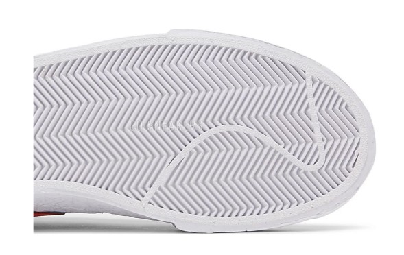 Унисекс кроссовки Nike KAWS x sacai x Blazer Low 'Team Red'