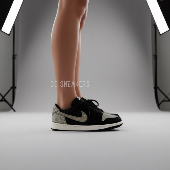 Унисекс кроссовки Nike Air Jordan 1 Retro Low OG x Swarovski 'Stealth'