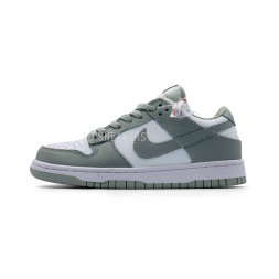 Nike Dunk Low Grey