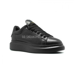 Alexander McQueen Luxe Total Black