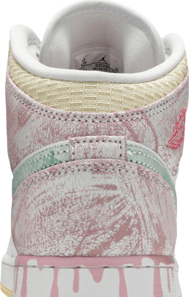 Женские кроссовки Nike Air Jordan 1 Mid SE GS 'Ice Cream'